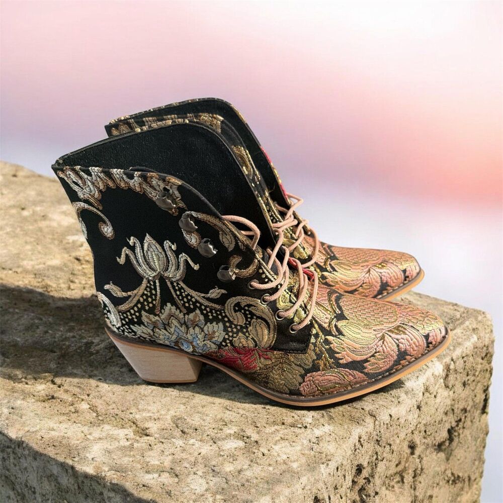 Women’s Ankle Shoes Size 8.5